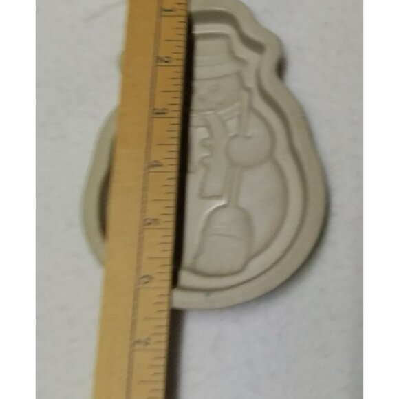 Stoneware Snowman Christmas /Winter Cookie Mold from the Kitchen Collection - Picture 7 of 7